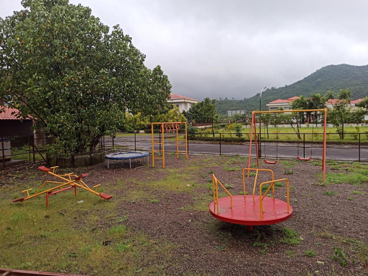 Parishreya Holiday Home Lonavala Buitenkant foto