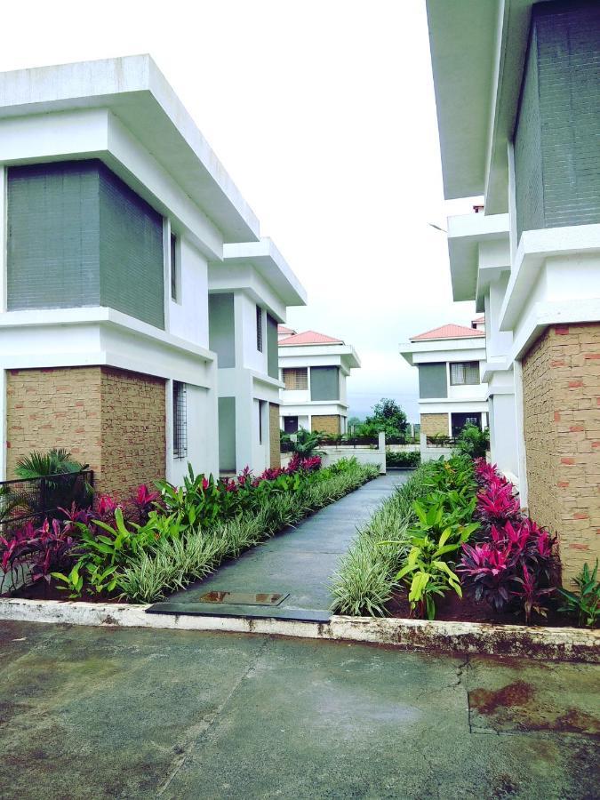 Parishreya Holiday Home Lonavala Buitenkant foto