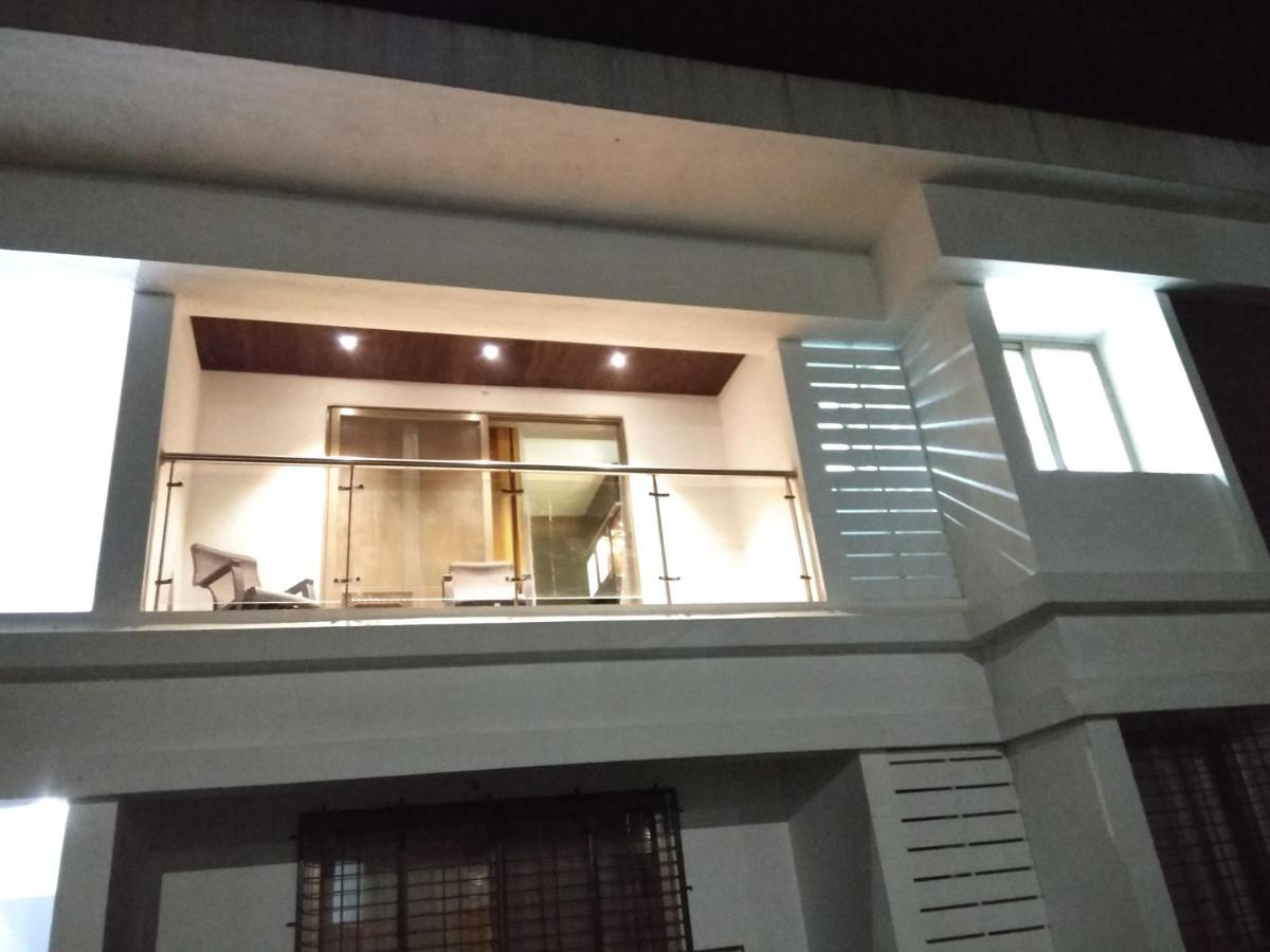 Parishreya Holiday Home Lonavala Buitenkant foto